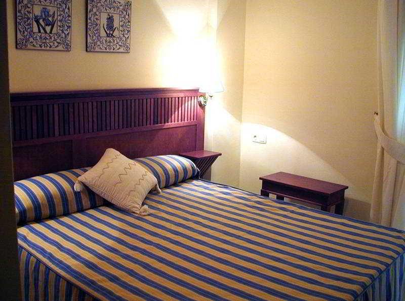 Apartamentos Turisticos Anoreta 린콘데라빅토리아 외부 사진