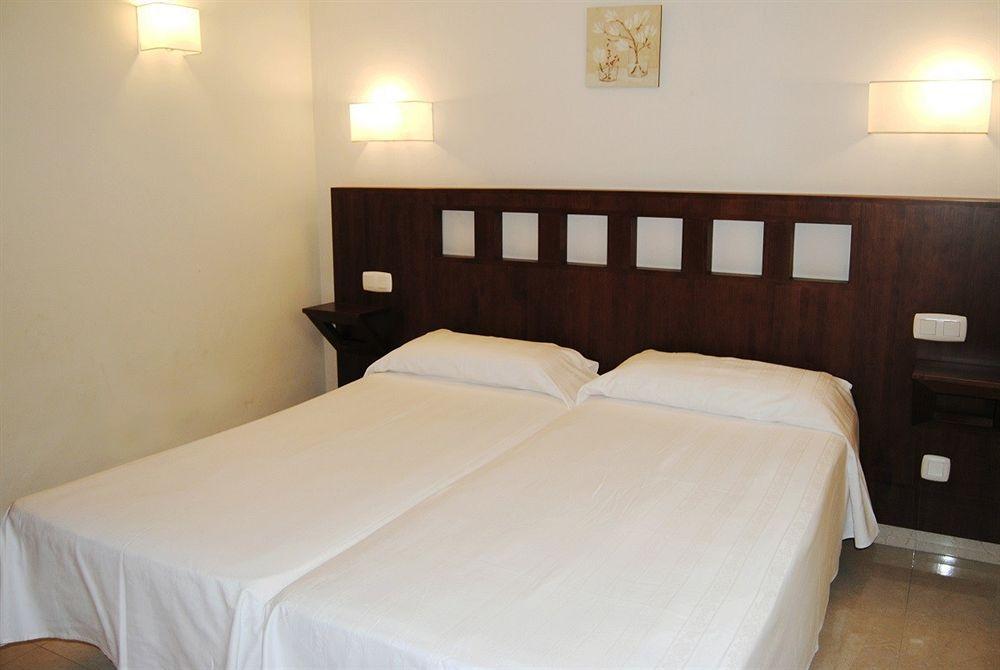 Apartamentos Turisticos Anoreta 린콘데라빅토리아 외부 사진