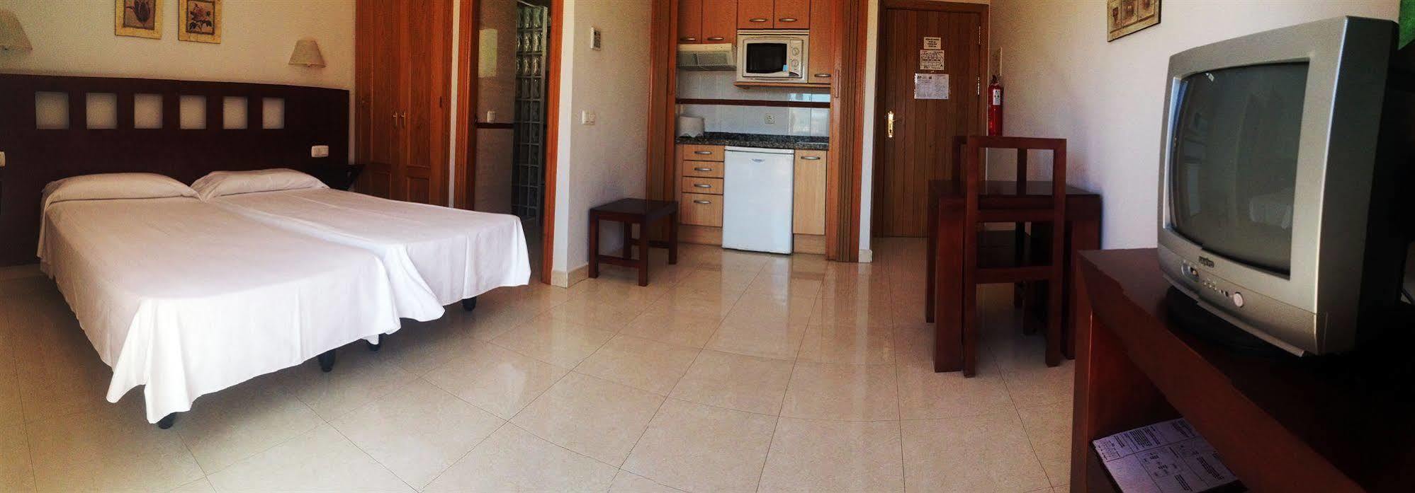 Apartamentos Turisticos Anoreta 린콘데라빅토리아 외부 사진